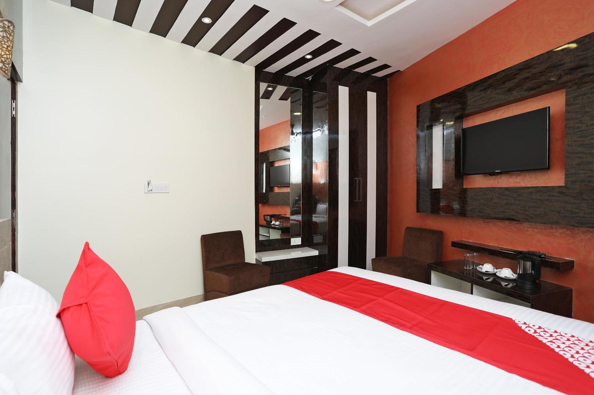 Hotel O Abi Near Dhakuria Manipal Hospital Kolkata